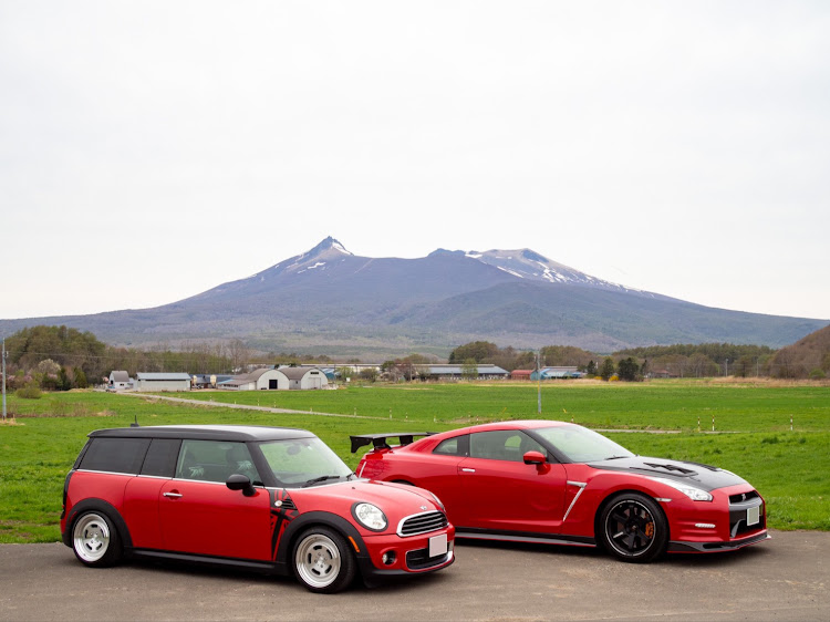 NISSAN GT-RのMINIクーパー・ムネリンさん写真館・七飯スノーパーク・どこへ行っても駒ヶ岳に関するカスタム事例の投稿画像5枚目