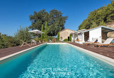 Maison avec piscine et terrasse 4