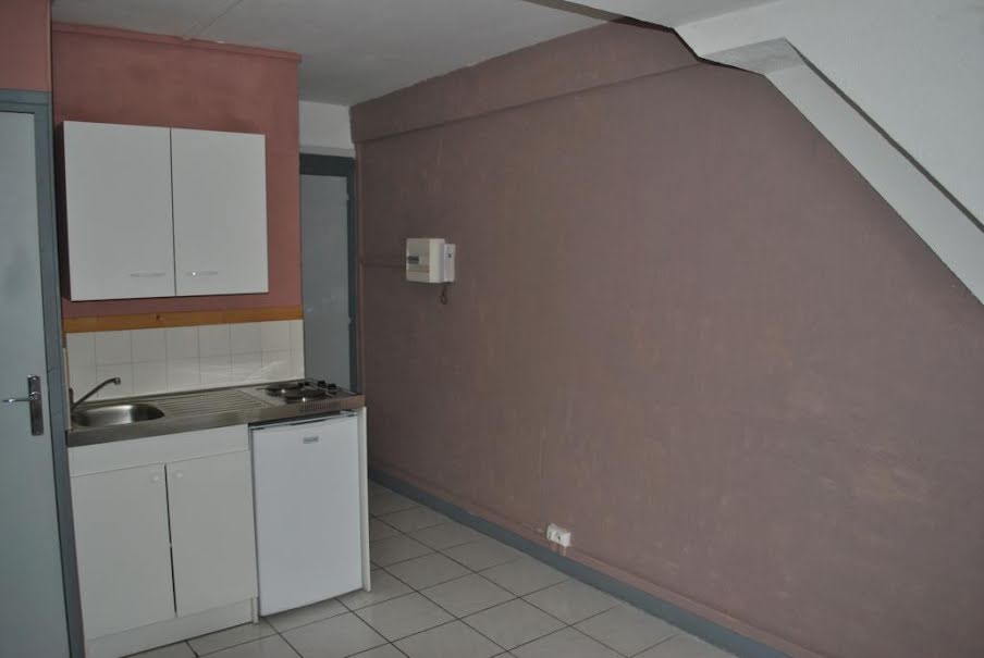 Location  appartement 1 pièce 17 m² à Valenciennes (59300), 380 €