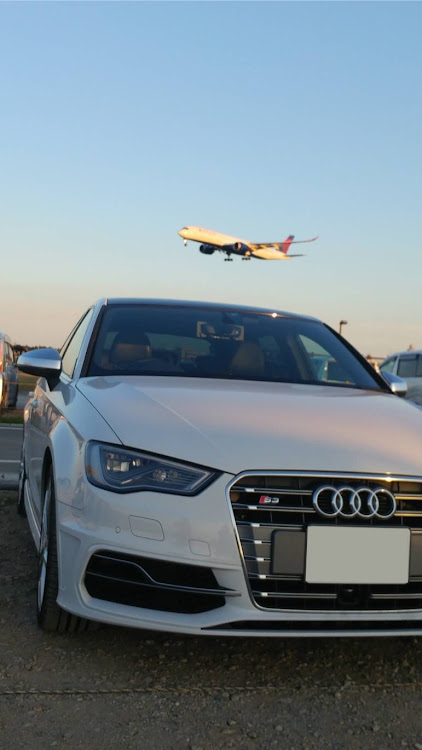 S3 スポーツバックのドライブ・飛行機・成田に関するカスタム事例の投稿画像3枚目