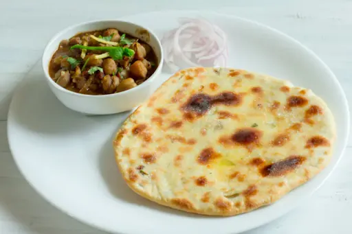 Chana Masala+Aloo Kulcha