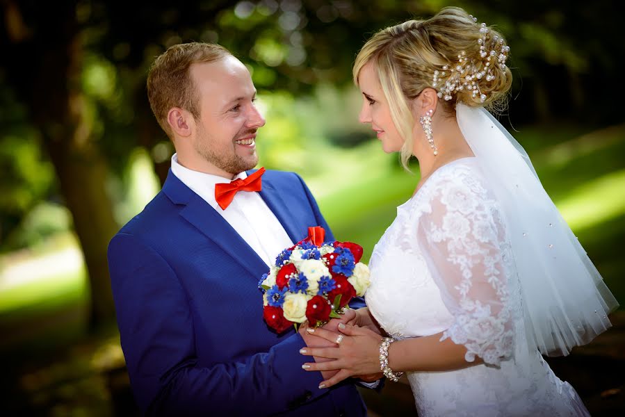 Fotógrafo de casamento Maksim Kolesnikov (maksimkolesnikov). Foto de 10 de setembro 2017