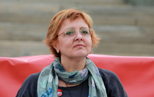 Skup podrške profesorki Biljani Stojković u ulici Kneza Miloša, zbog poziva na saslušanje