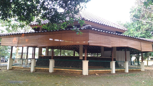 Gazebo Kerucut Tabanan