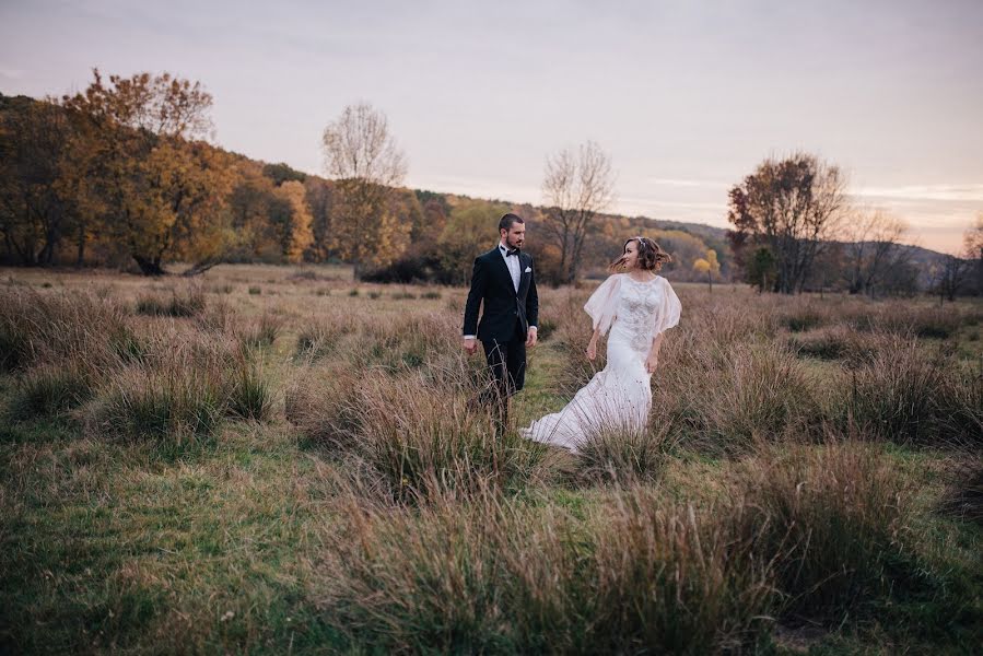 Fotógrafo de casamento Marian Dobrean (mariandobrean). Foto de 3 de novembro 2017