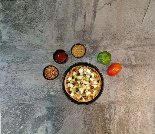 Cheese Olive And Paneer Pizza [7 Inches]