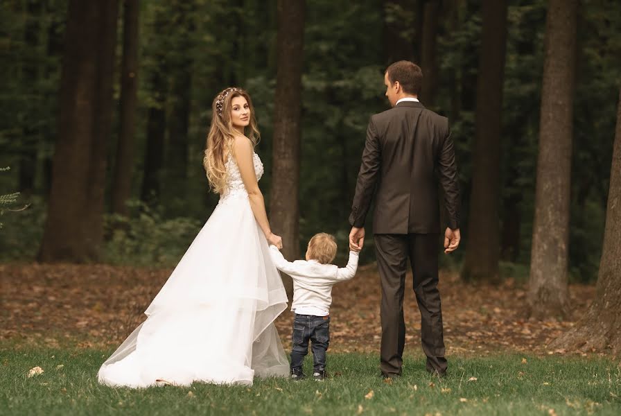 Fotógrafo de casamento Anna Savchenko (savchenkoanna). Foto de 7 de outubro 2020