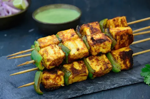 Tandoori Paneer Tikka (8 Pcs)