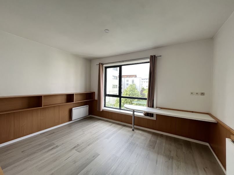 Location  appartement 1 pièce 21 m² à Rodez (12000), 367 €