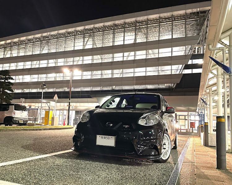 マーチの愛車の半顔が見たい・洗車したい病・駅前撮影・ローアングルショットに関するカスタム事例の投稿画像3枚目