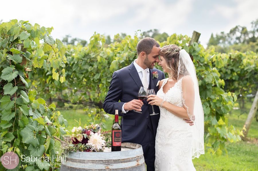 Fotografo di matrimoni Sabrina Hall (sabrinahall). Foto del 7 aprile 2020