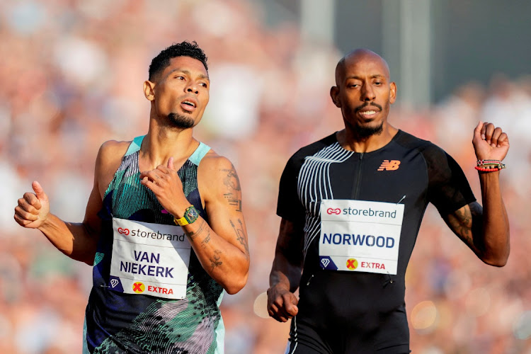 Wayde van Niekerk won the men's 400m at the Diamond League meet in Oslo ahead of third-placed Vernon Norwood.