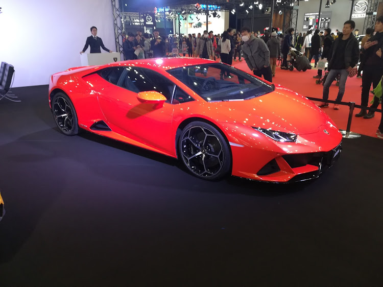 ロードスターの福岡モーターショー・スーパーカー・タイヤ交換に関するカスタム事例の投稿画像4枚目