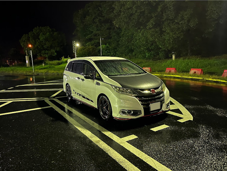 オデッセイの♾️ODYSSEY TYPE LS♾️・純正車高🚙・宮崎へ帰還途中・山口県手前のサービスエリアに関するカスタム事例の投稿画像1枚目