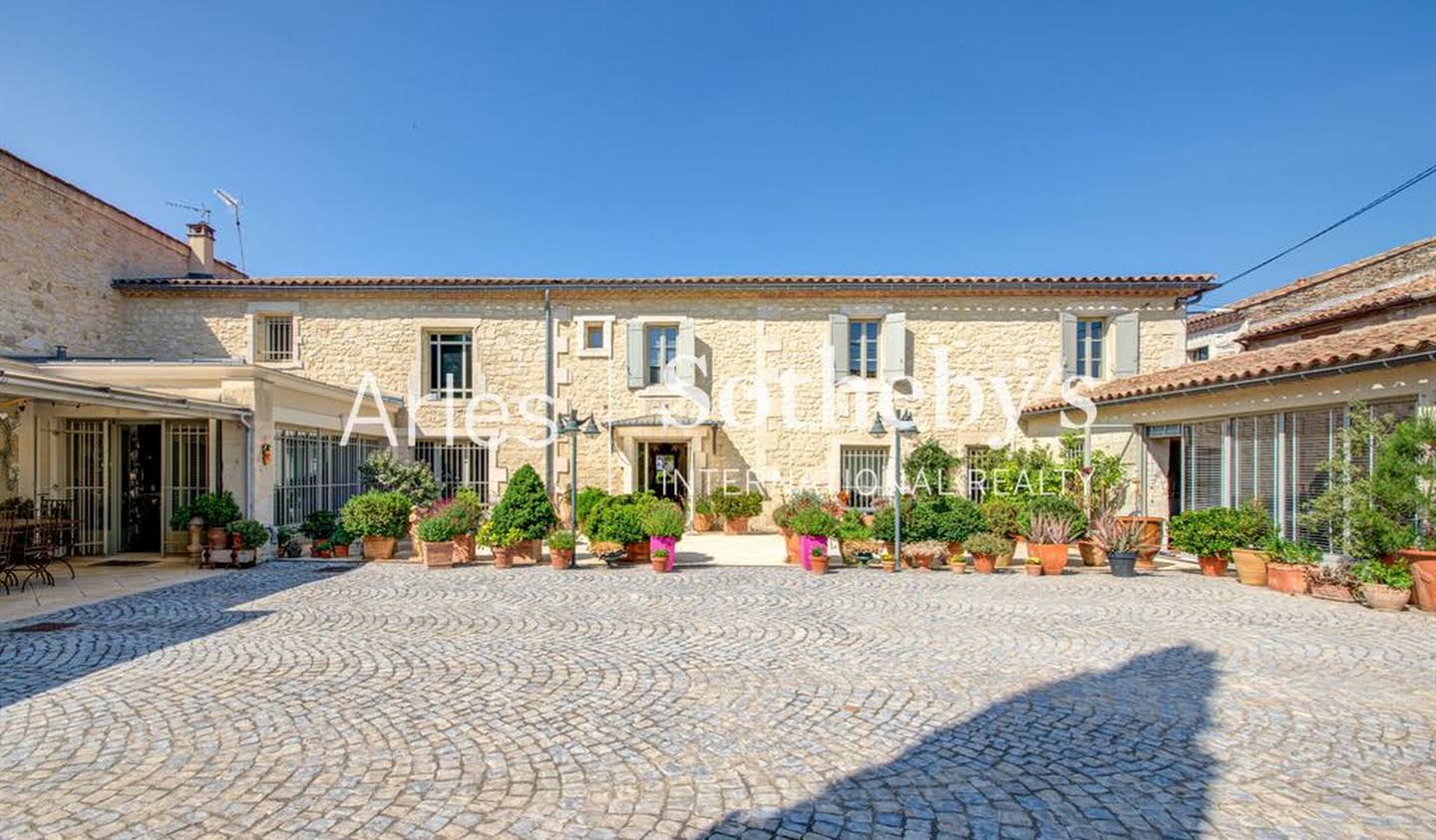 Maison avec terrasse Arles