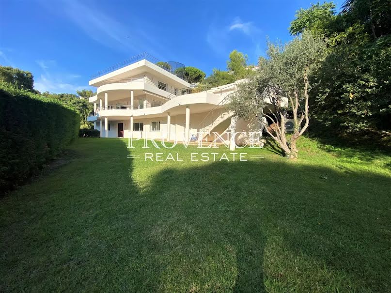 Location  villa 7 pièces 320 m² à Marseille 7ème (13007), 10 500 €