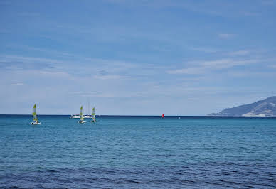 Propriété avec piscine en bord de mer 3