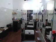 New Looks Men's Salon photo 1