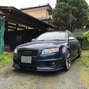 RS4 アバント B7
