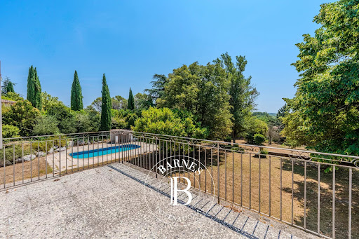 House with pool and terrace 2