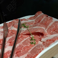肉多多火鍋