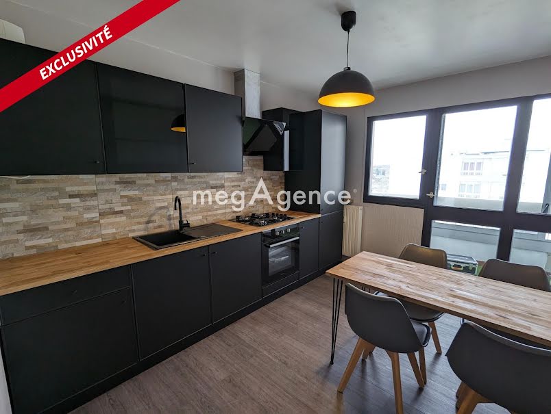 Vente appartement 4 pièces 79 m² à Fleury-les-Aubrais (45400), 139 000 €