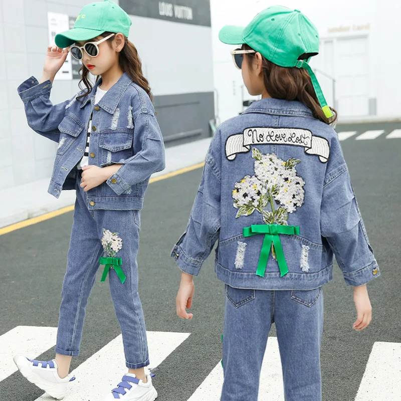 Jaqueta jeans transfronteiriça fofa e confortável para meninas. Design moderno e aconchegante, ideal para diversas ocasiões. Conforto e estilo em um só produto.