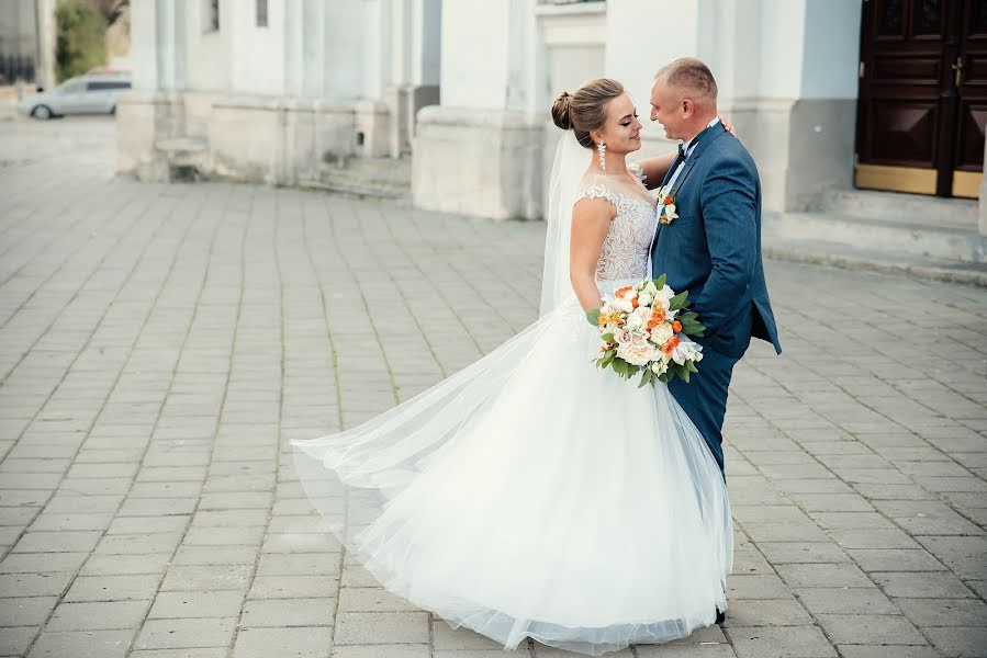 Fotografo di matrimoni Miroslava Layt (duetolight). Foto del 2 novembre 2019