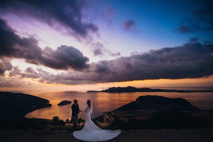 Fotografo di matrimoni Diana Hirsch (hirsch). Foto del 21 aprile 2018