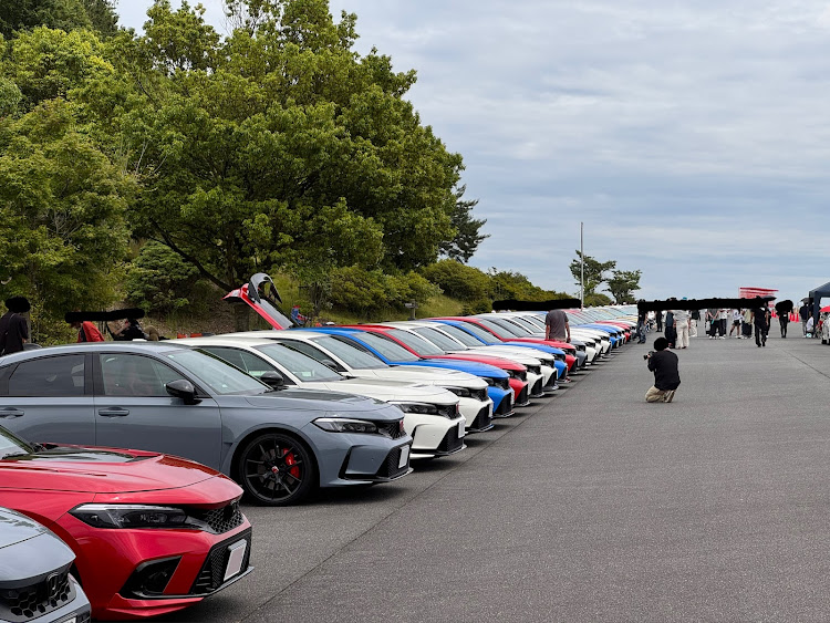 トニオ・ゴンザレスさんが投稿したシビック・広島中央森林公園・オフ会・エアオーナーに関するカスタム事例の投稿画像2枚目
