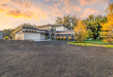 House with pool and garden 2