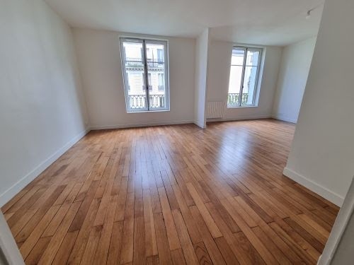 Location  appartement 4 pièces 81.96 m² à Paris 15ème (75015), 2 425 €