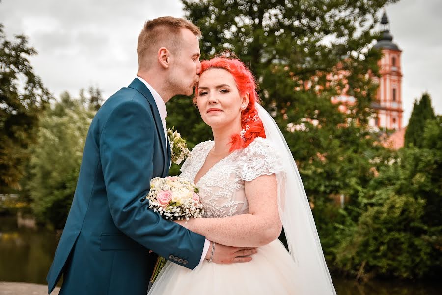 Fotógrafo de bodas Věra Lukešová (lukesovafoto). Foto del 19 de marzo