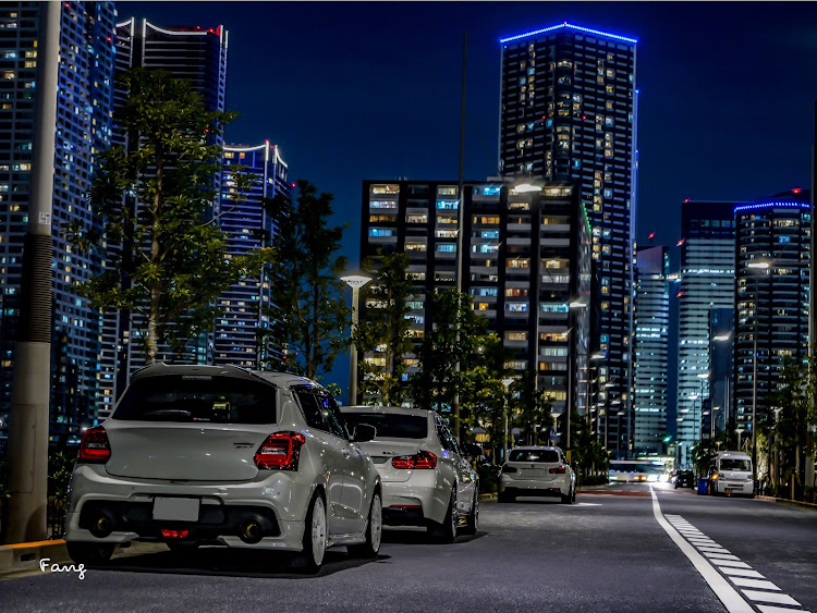 3シリーズ ツーリングの今回はオラ東京さ行くだ！・親友と、憧れの人に会う・EditionShadowとF30とスイスポ・俺たちBB・俺達らいもんに関するカスタム事例の投稿画像9枚目