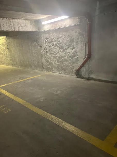 Vente parking  15 m² à Paris 9ème (75009), 38 000 €