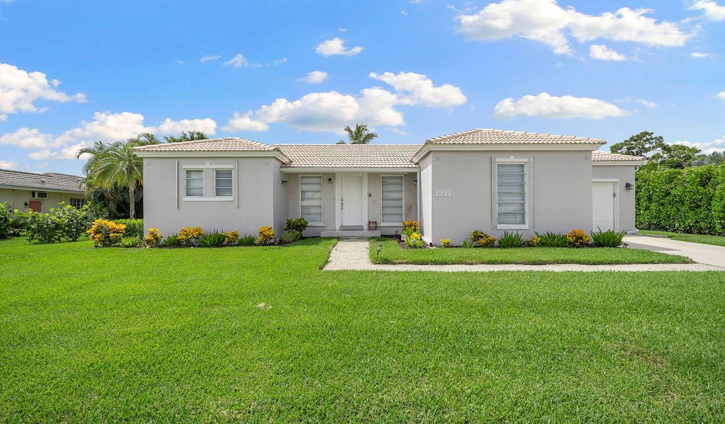 House with pool Marco Island