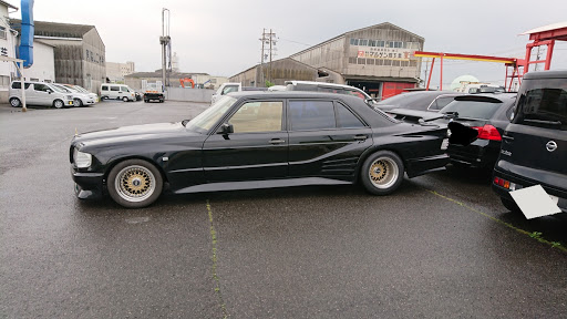 Sクラスセダン W126の黒 560sel ケーニッヒ 車高短 ベンツに関するカスタム メンテナンスの投稿画像 車のカスタム情報はcartune