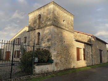 maison à La Rochefoucauld (16)