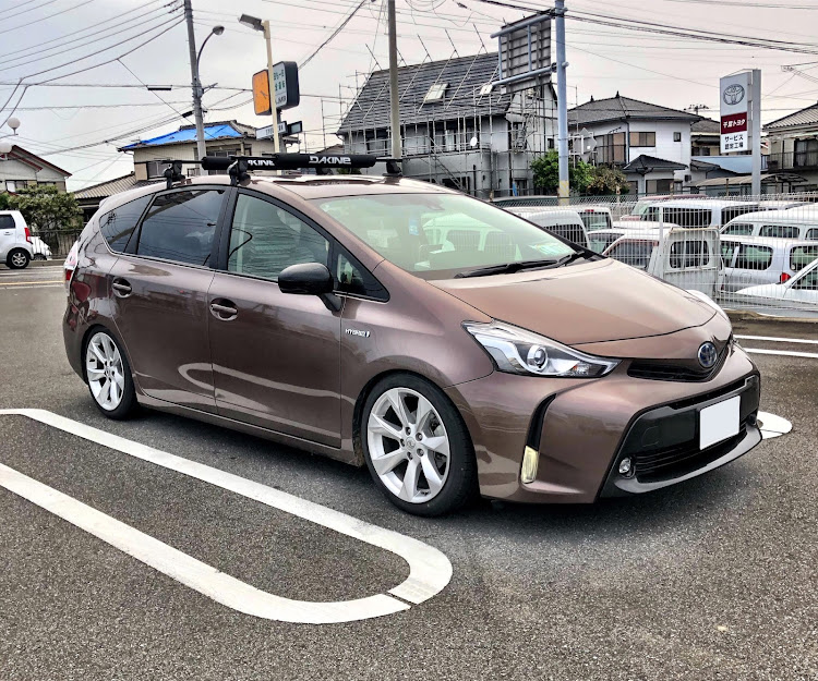 プリウスαのホイール交換・タイヤ交換に関するカスタム事例の投稿画像1枚目