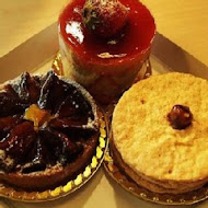 Leslie pâtisserie & bistro 雷斯理