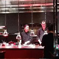 L'ATELIER de Joel Robuchon 侯布雄法式餐廳