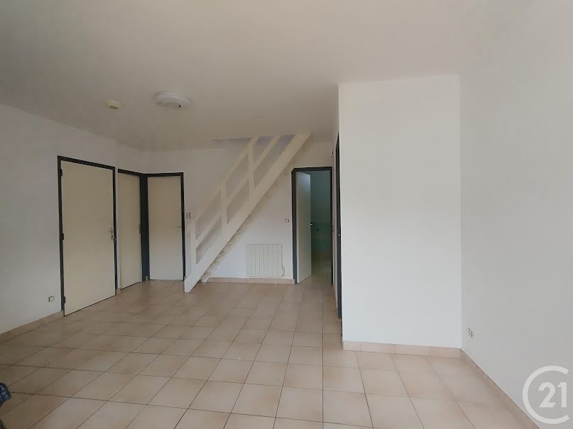 Location  appartement 3 pièces 44.7 m² à Quimper (29000), 620 €