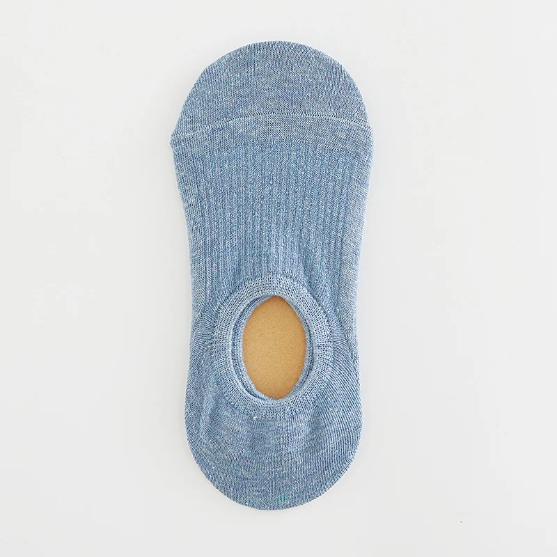 Pure kleur onzichtbare katoenen damessokken voor dagelijks comfort. Onopvallend en ademend, ideaal voor elke schoen. Voel je vrij en comfortabel.
