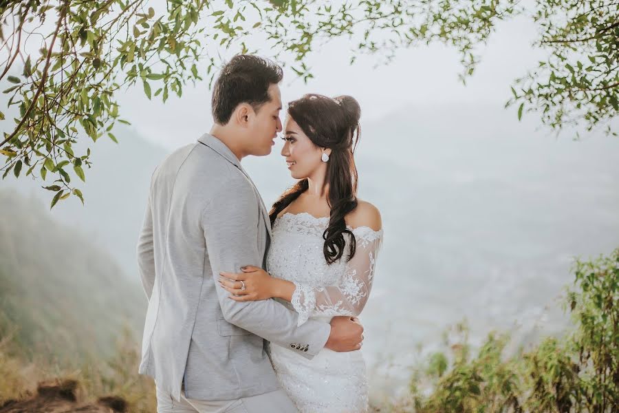 Fotógrafo de casamento Arick Satya Kencana (kencana). Foto de 31 de maio 2020