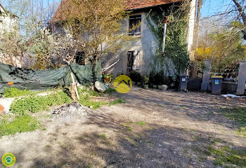 maison à La Guerche-sur-l'Aubois (18)