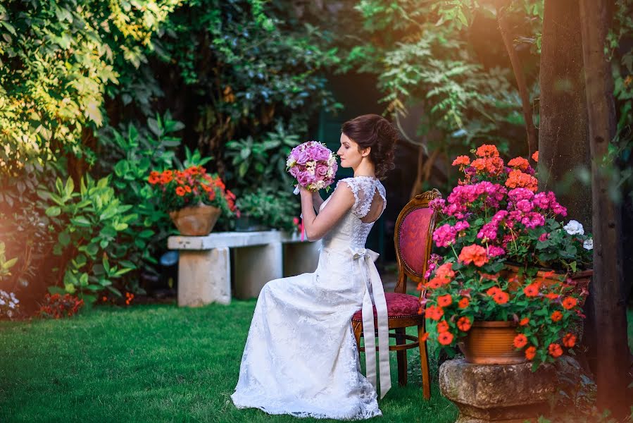 Fotógrafo de casamento Kseniya Sannikova (fotografa). Foto de 3 de agosto 2017