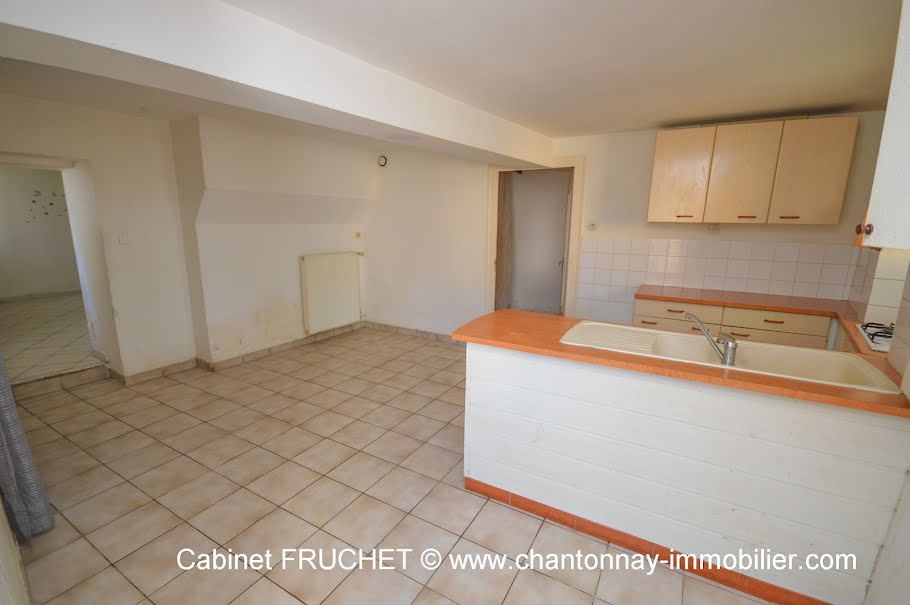 Vente maison 4 pièces 82.5 m² à Chantonnay (85110), 84 240 €