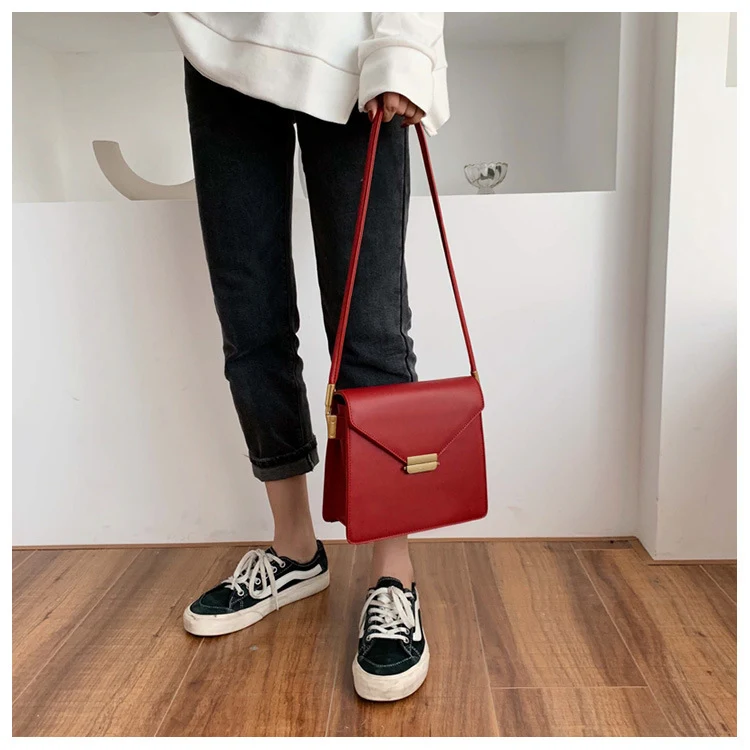 Vintage Hong Kong Style Kleine Quadratische Tasche. Vielseitig einsetzbar, ideal für den Alltag, kompakt und stilvoll, perfekt für unterwegs.