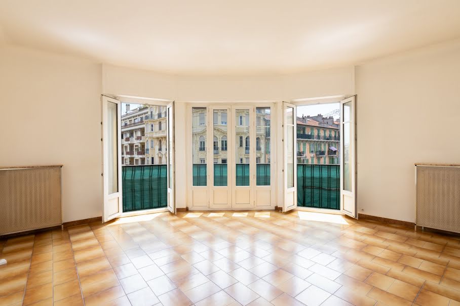 Vente appartement 4 pièces 106 m² à Nice (06000), 380 000 €