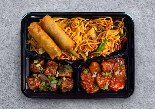 Egg Noodle And Chicken Meal Tray